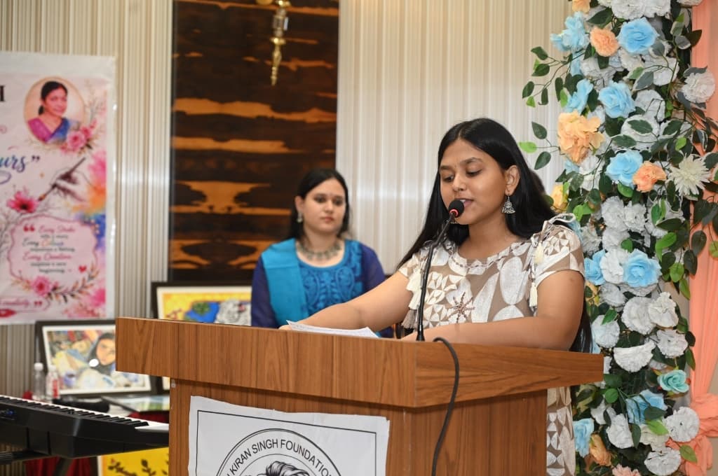 Shiksha Jaiswal - Speaking at the foundation podium